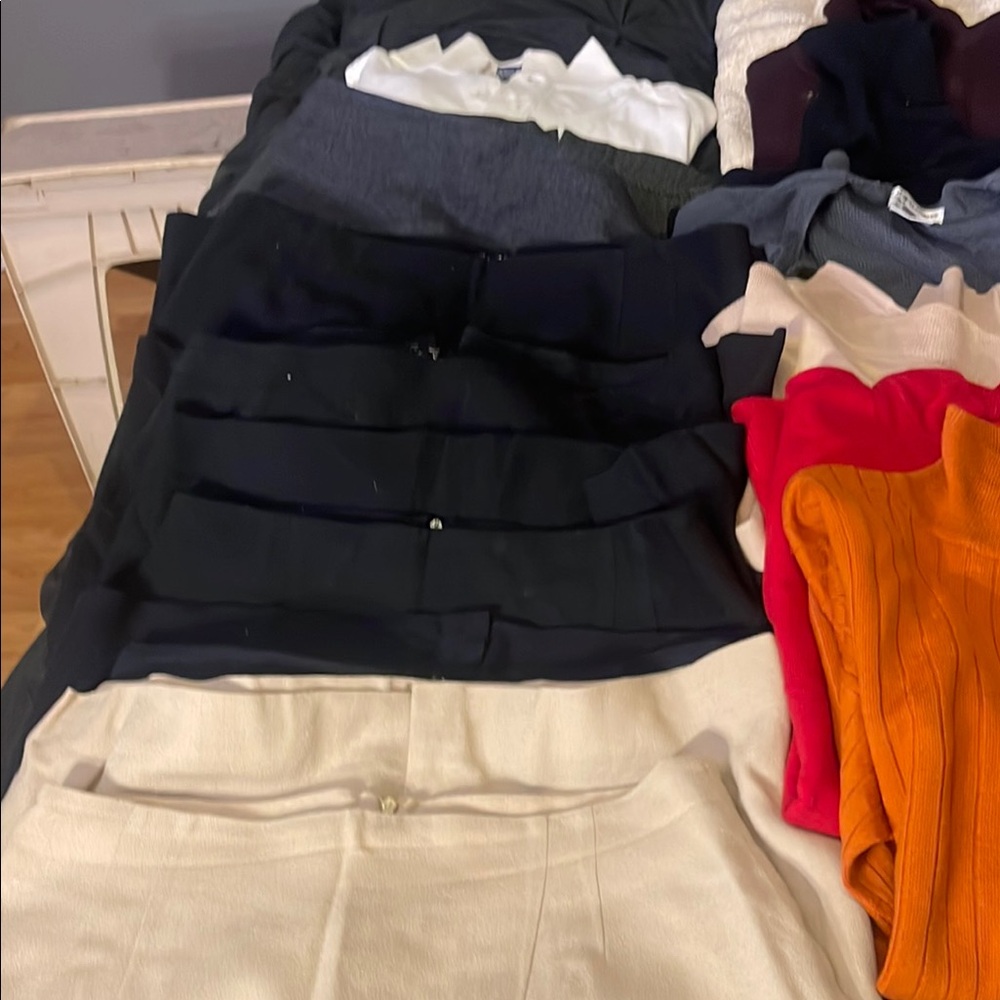 Lot of 20 Jones New York